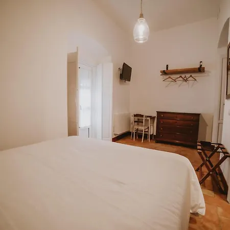 La Casa Del Pintor Pensión Carmona (Seville)