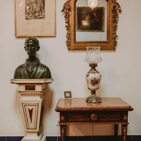 La Casa Del Pintor Pensión Carmona (Seville)