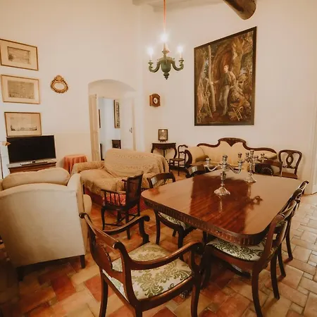 La Casa Del Pintor Carmona (Seville)